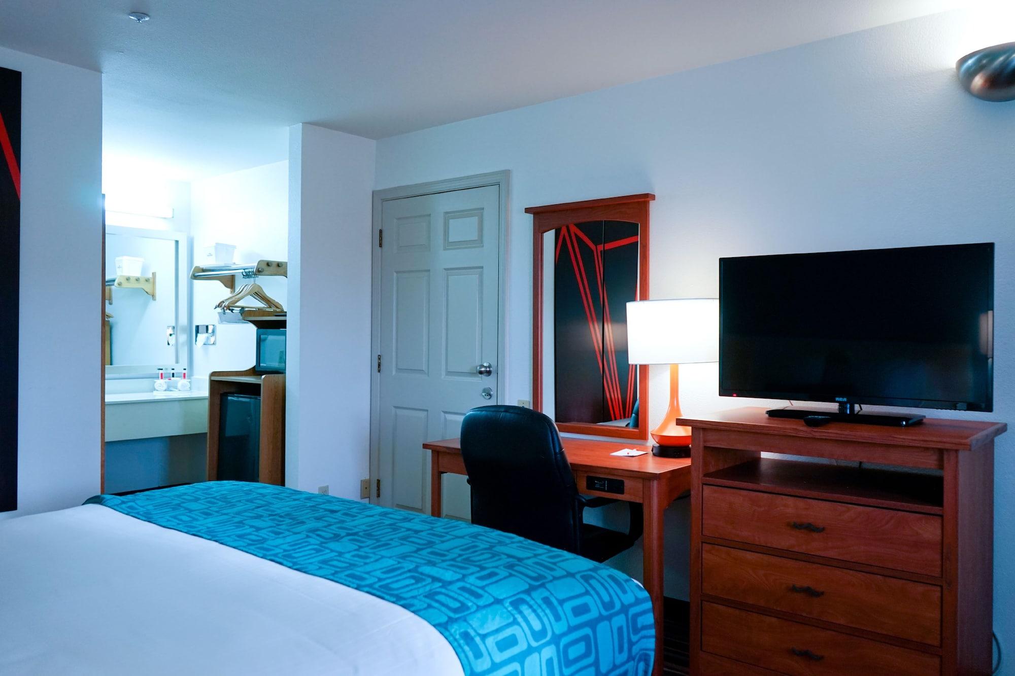 Howard Johnson By Wyndham Salinas Exteriér fotografie