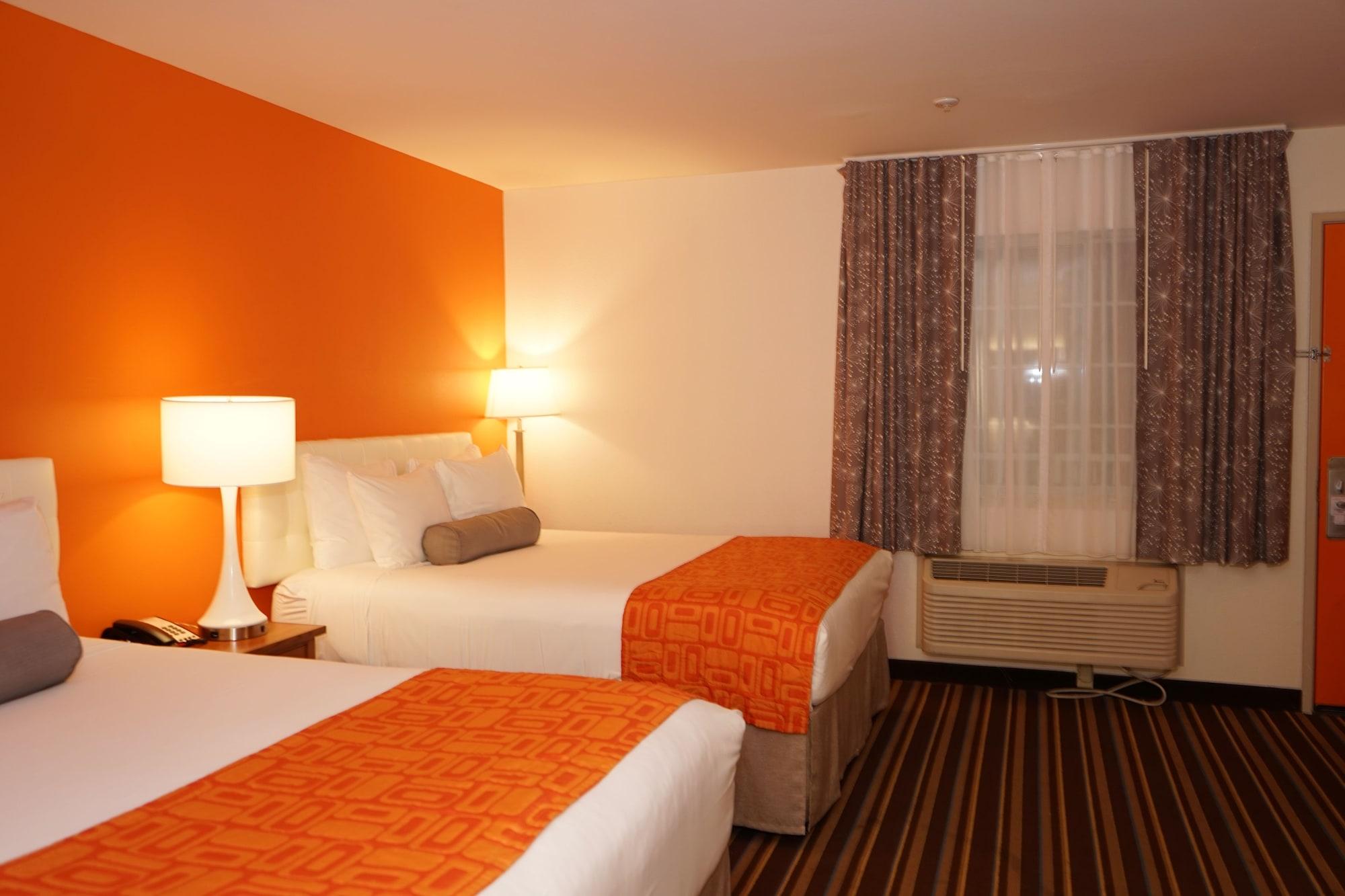 Howard Johnson By Wyndham Salinas Exteriér fotografie