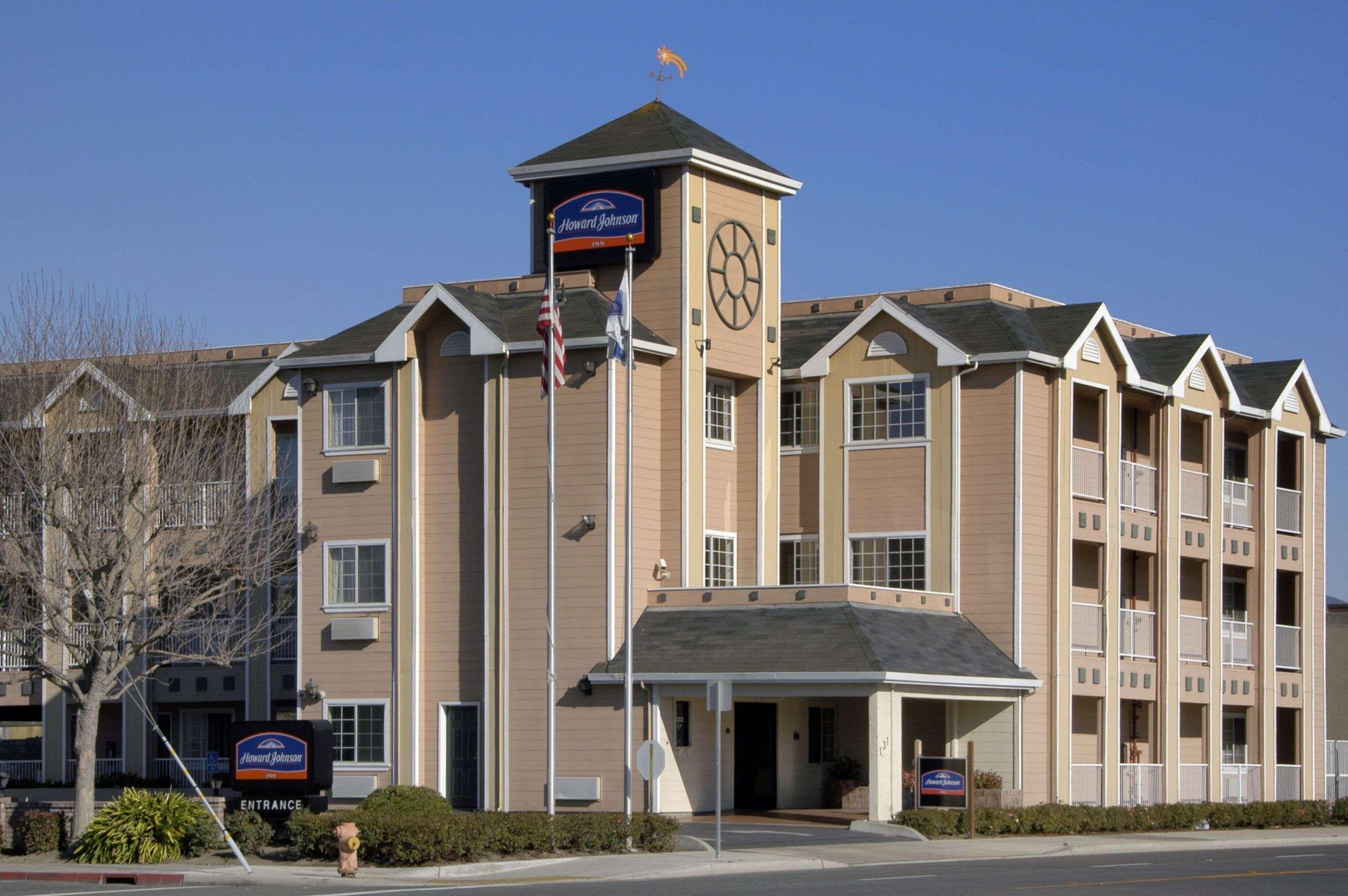 Howard Johnson By Wyndham Salinas Exteriér fotografie