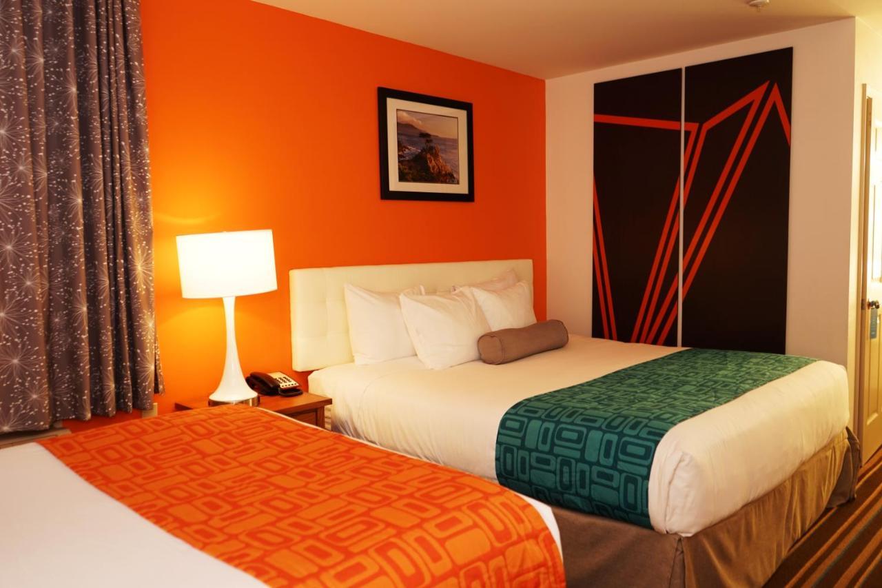 Howard Johnson By Wyndham Salinas Exteriér fotografie